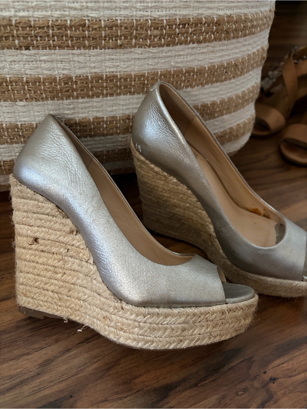 Vince Camuto Metallic Silver Espadrille Peep-Toe Wedges